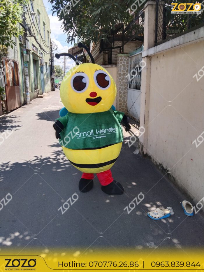 Mascot hình con ong Small Wonder1