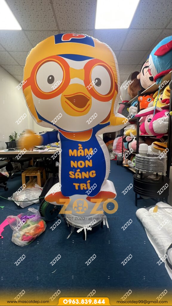 May và cho thuê mascot