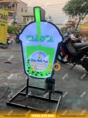 Làm Standee tận xưởng