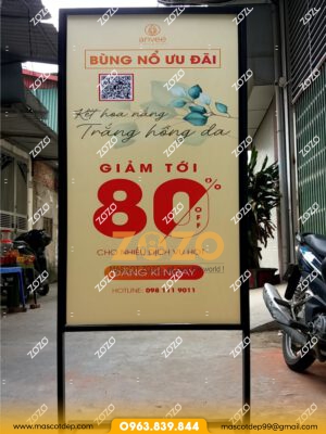 Làm chân standee chân sắt ngoài trời uy tín
