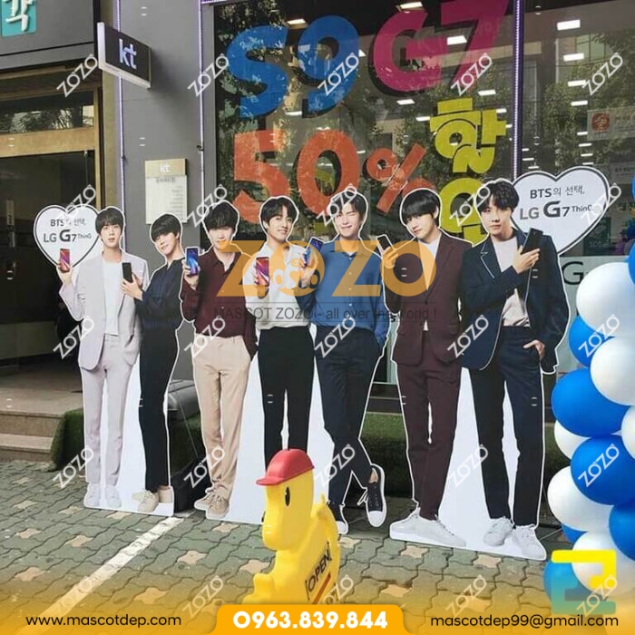 in standee hinh nguoi 1