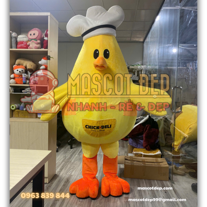 Mascot chú gà Chick Deli