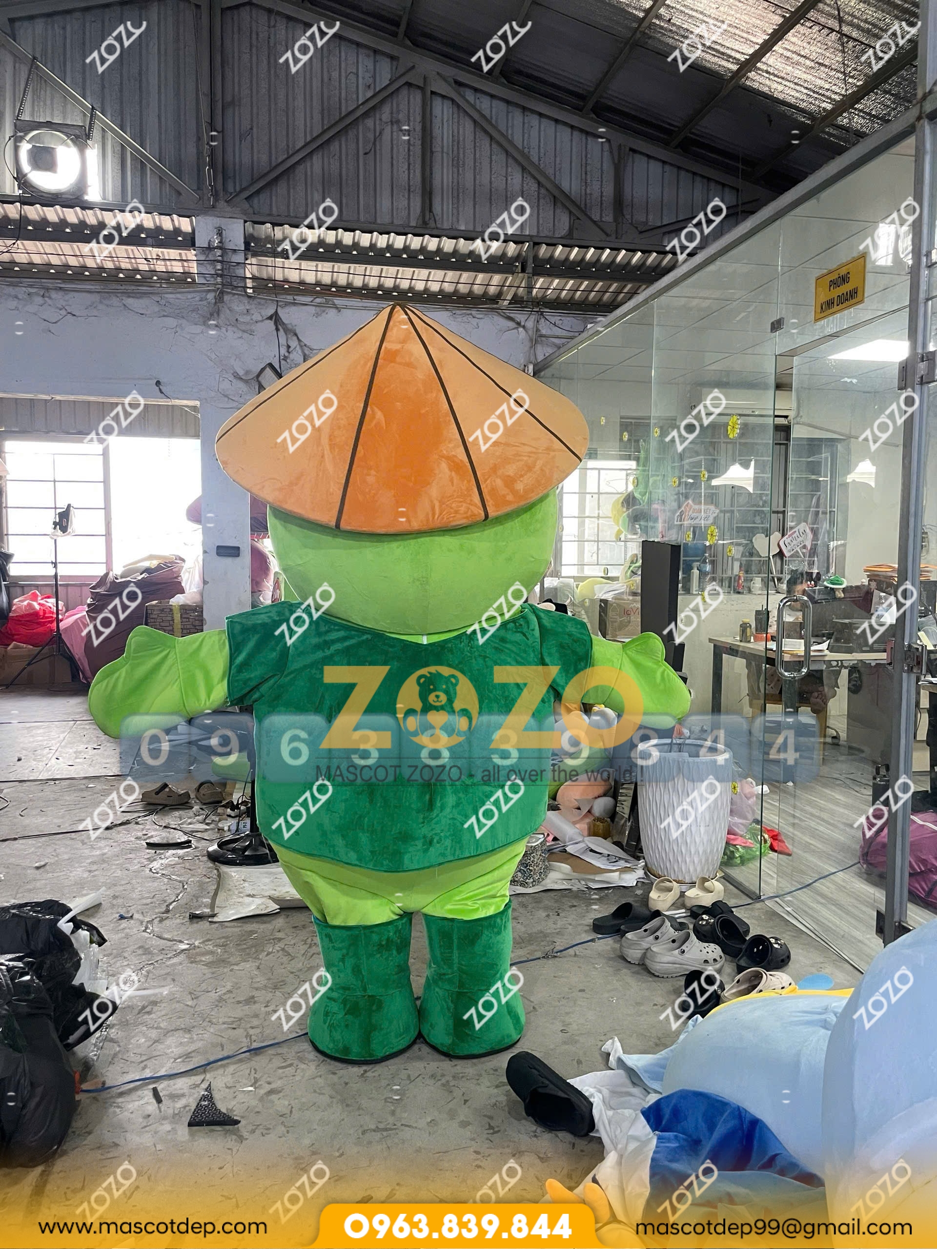 Mascot Ếch Xanh Newtex 7 Mascot Ếch Xanh Newtex mặt sau