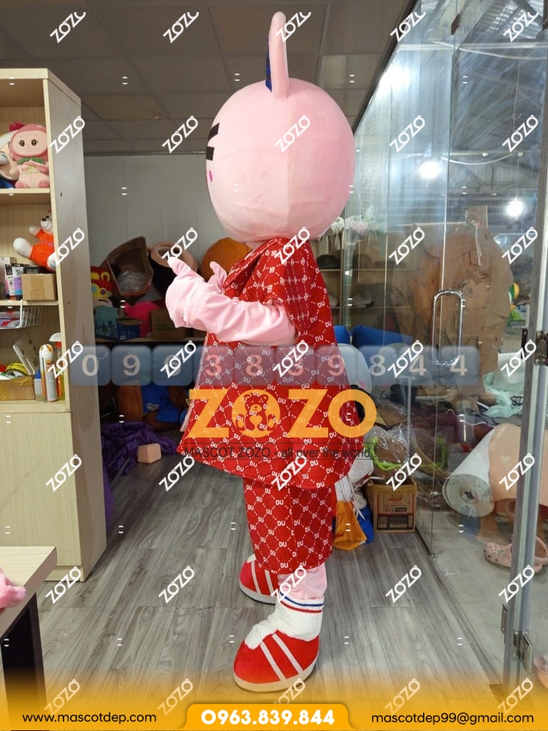 May và cho thuê mascot