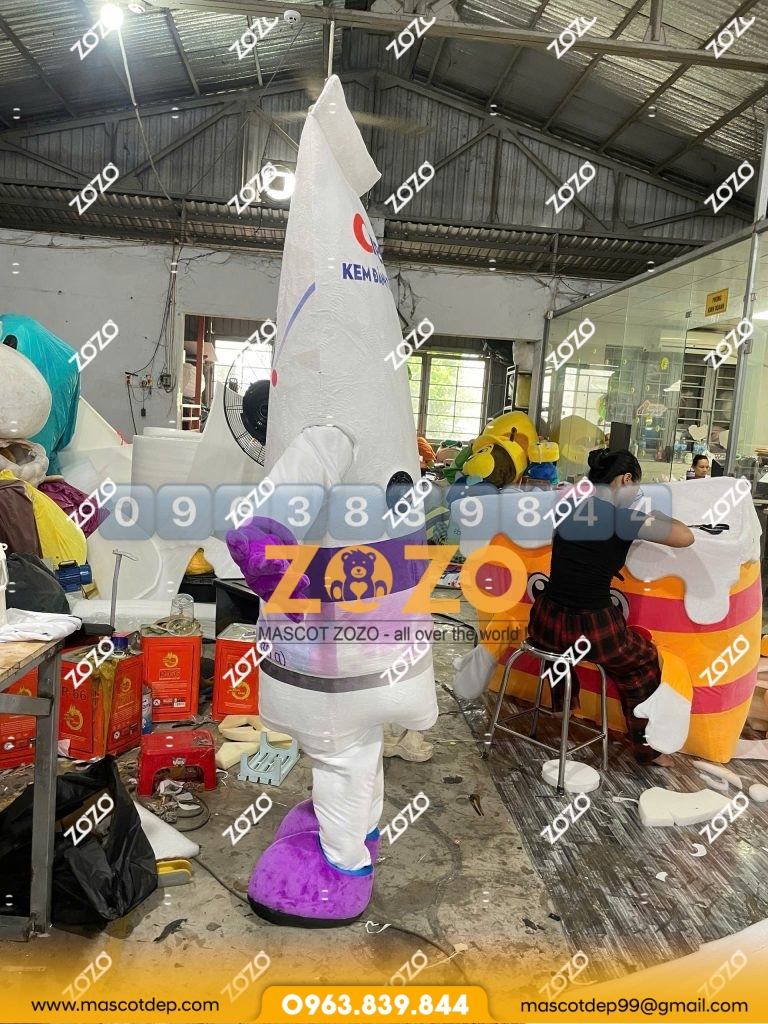 May và cho thuê mascot