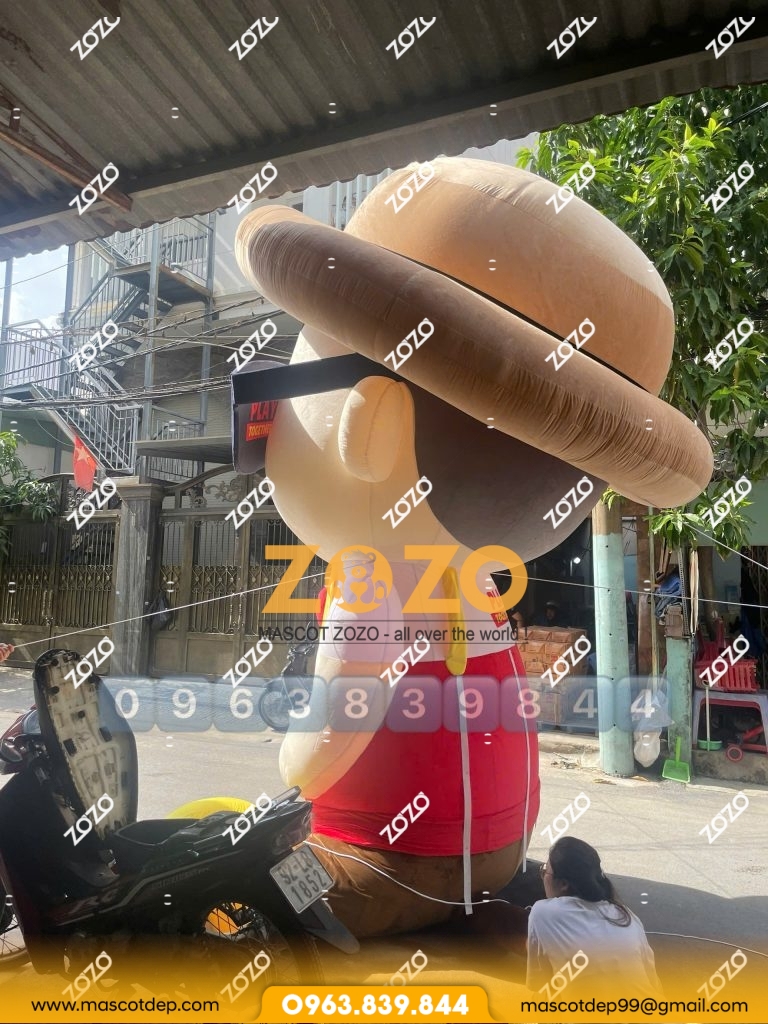 May và cho thuê mascot