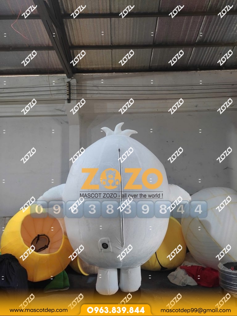 May và cho thuê mascot