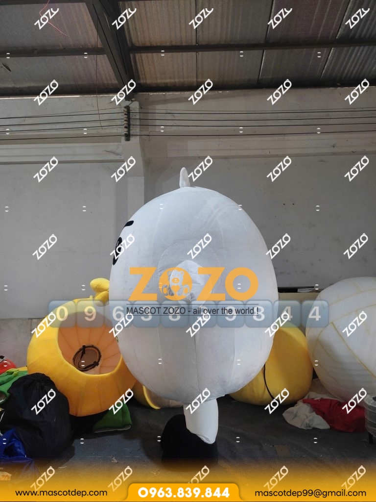 May và cho thuê mascot
