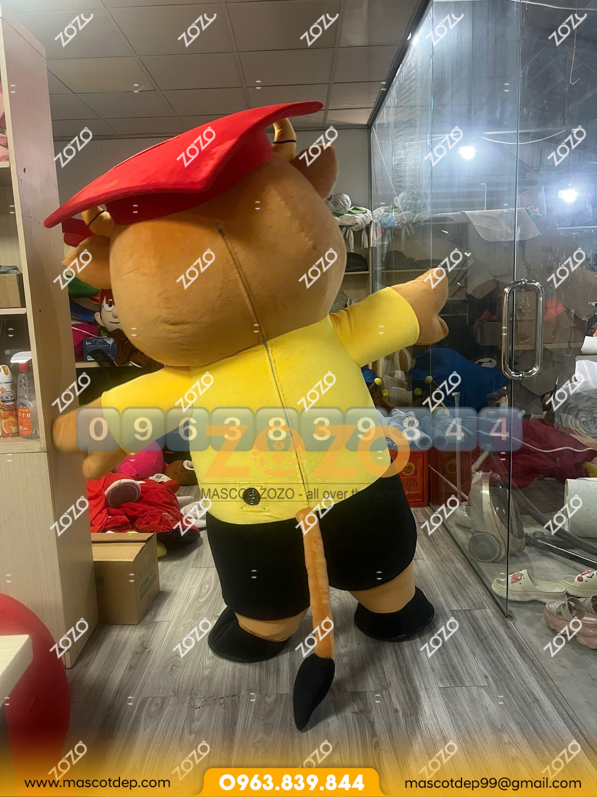 Mascot hơi trâu Ecolink mặt sau Mascot hơi trâu Ecolink mặt sau