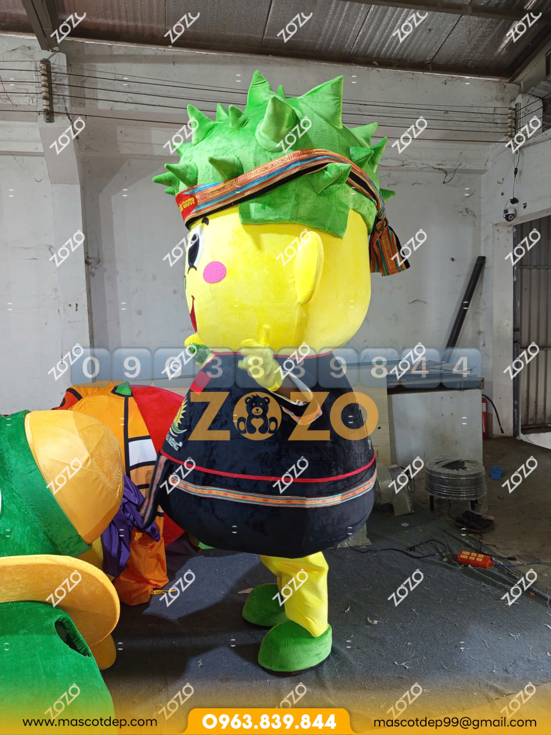 Mascot sầu riêng O Huyền 3