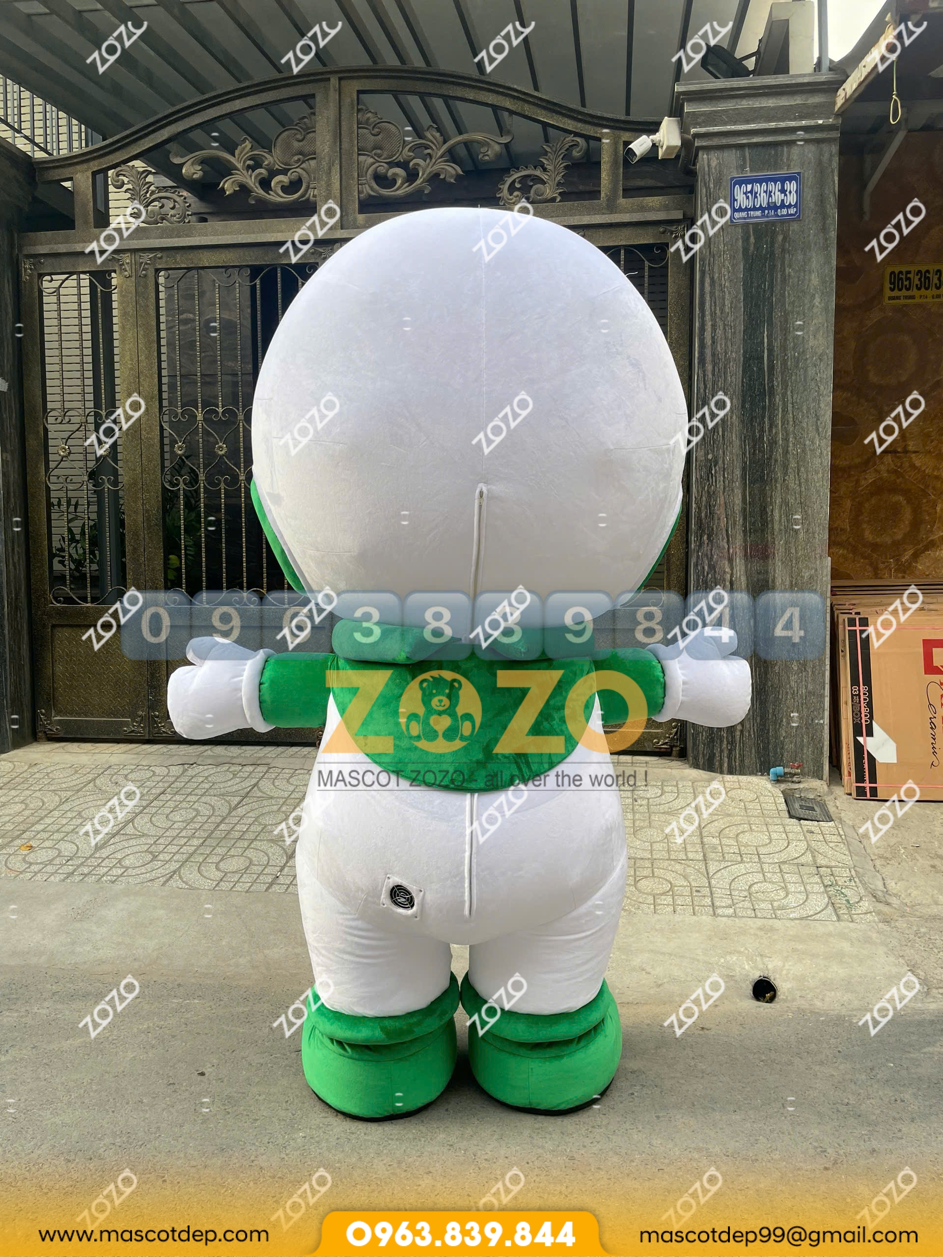 Mascot hơi bệnh viện mắt mặt sau